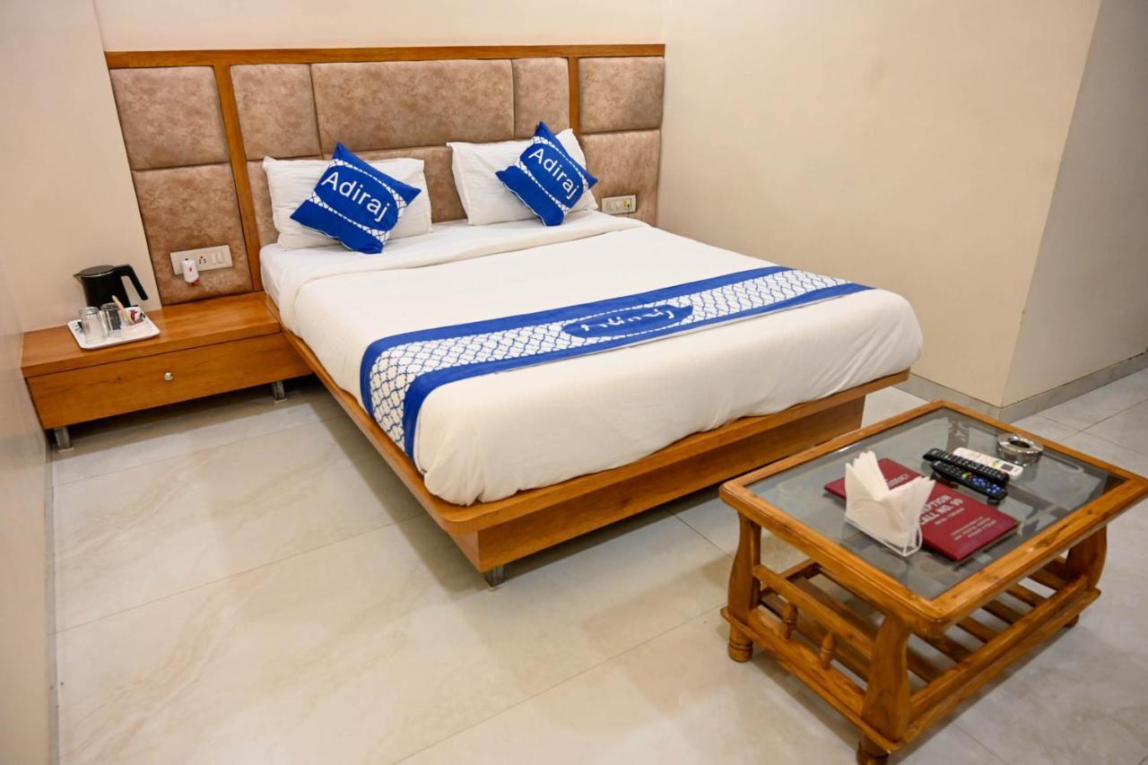 Adiraj Residency Otel Navi Mumbai Dış mekan fotoğraf