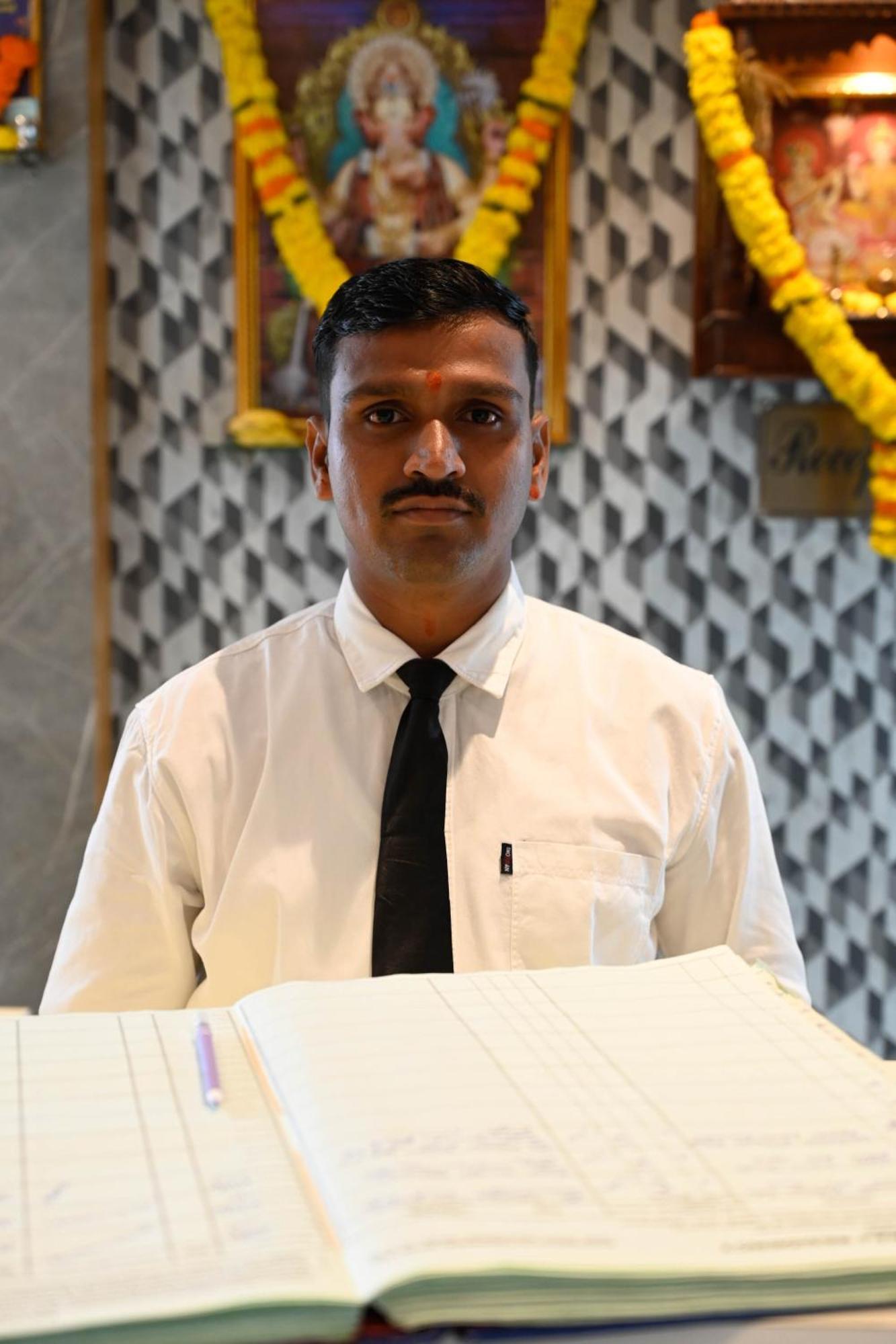 Adiraj Residency Otel Navi Mumbai Dış mekan fotoğraf