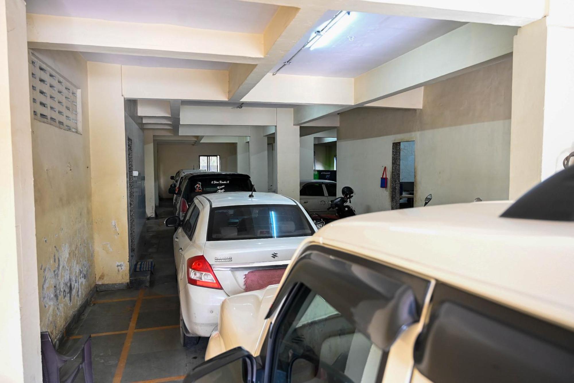Adiraj Residency Otel Navi Mumbai Dış mekan fotoğraf