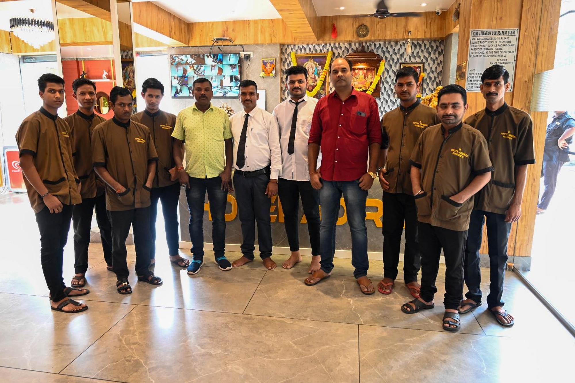 Adiraj Residency Otel Navi Mumbai Dış mekan fotoğraf