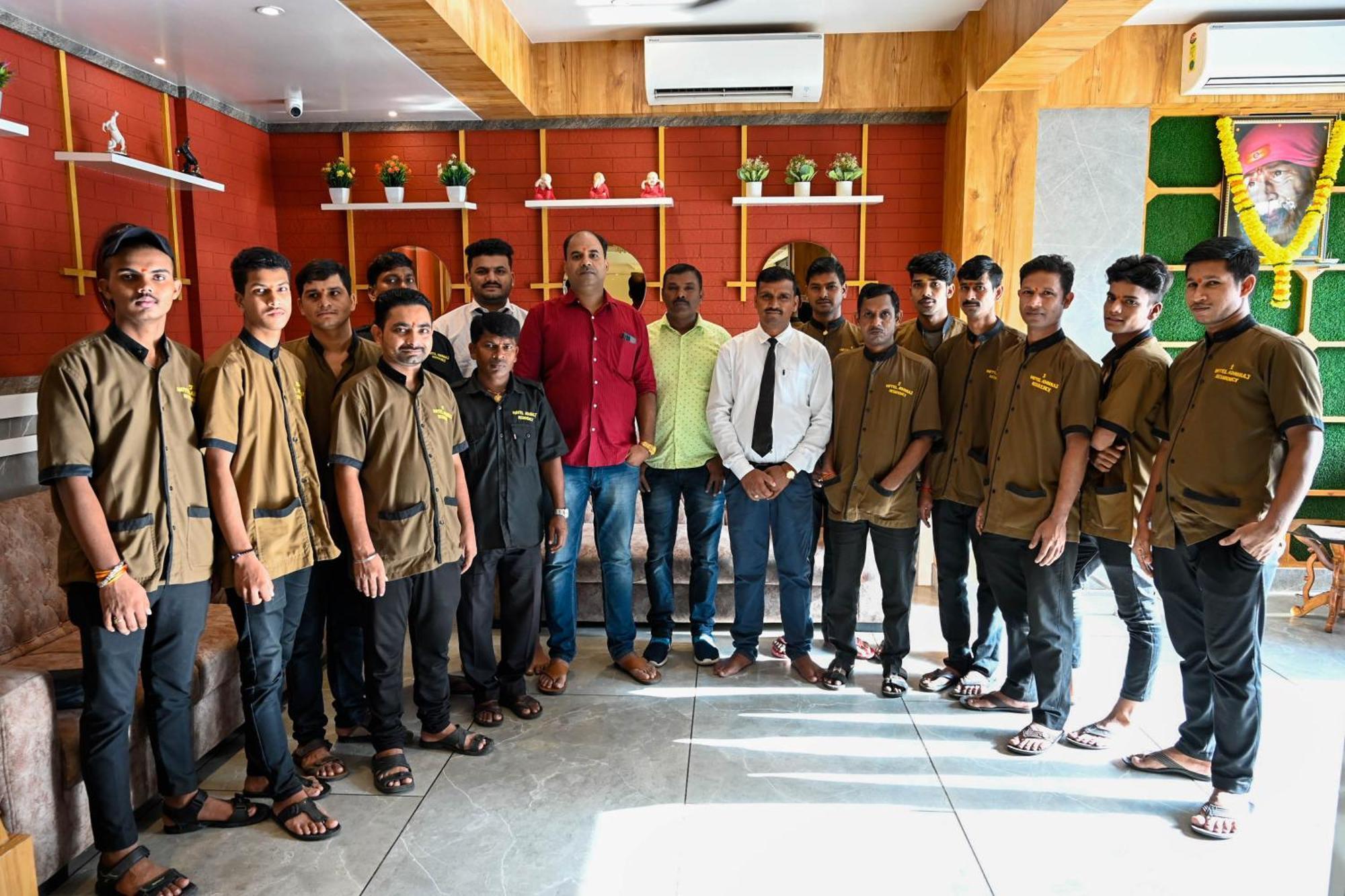 Adiraj Residency Otel Navi Mumbai Dış mekan fotoğraf