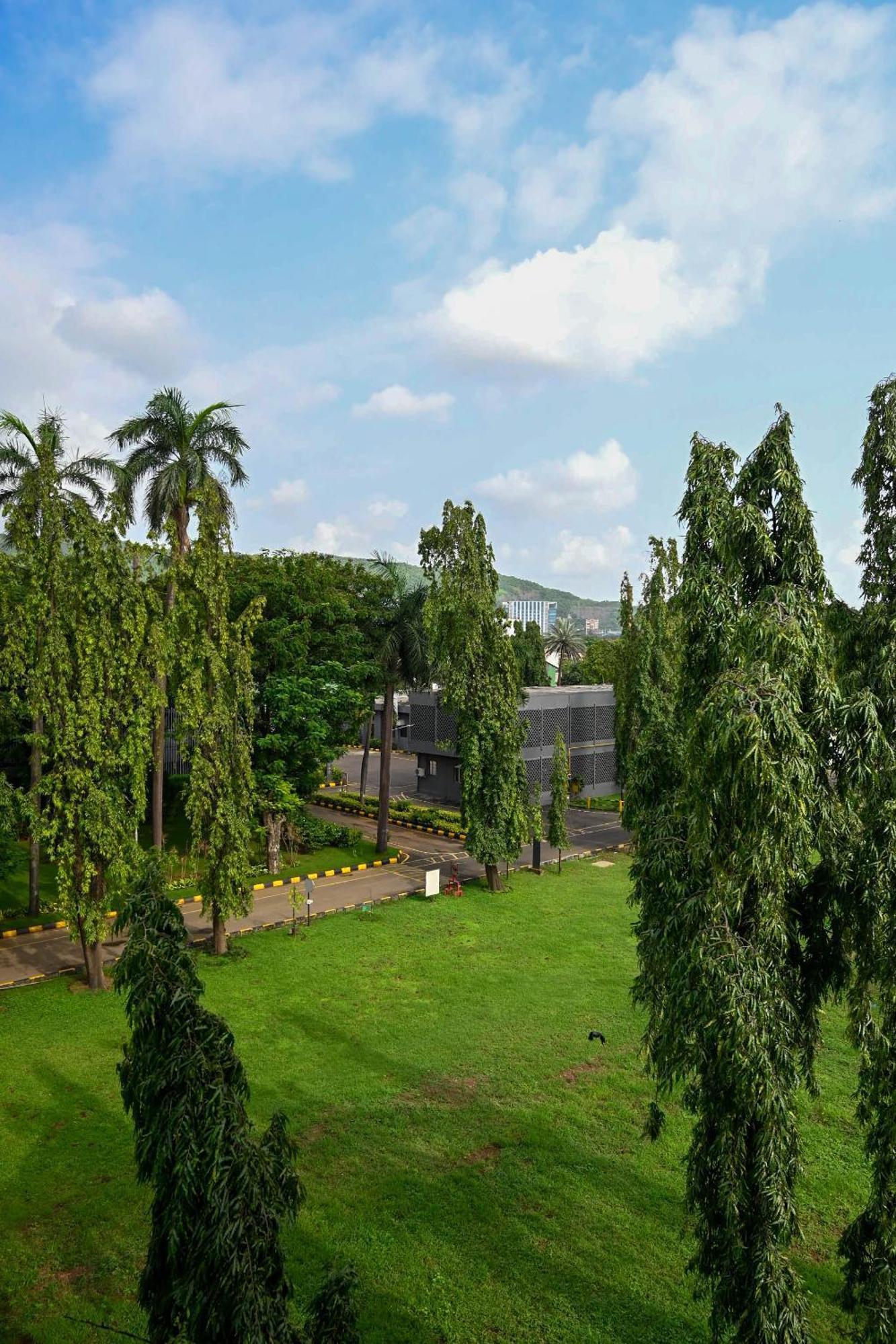 Adiraj Residency Otel Navi Mumbai Dış mekan fotoğraf