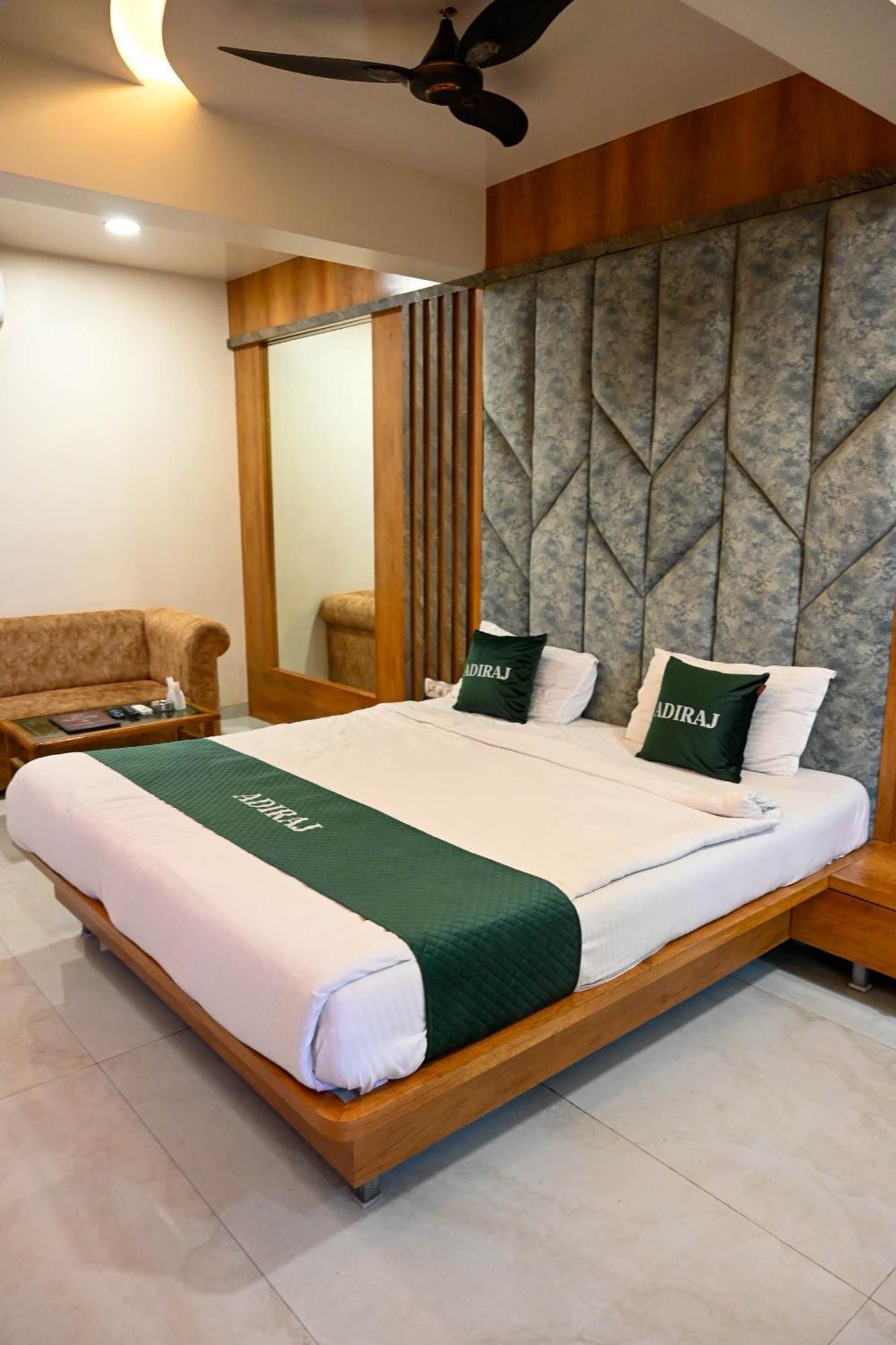 Adiraj Residency Otel Navi Mumbai Dış mekan fotoğraf