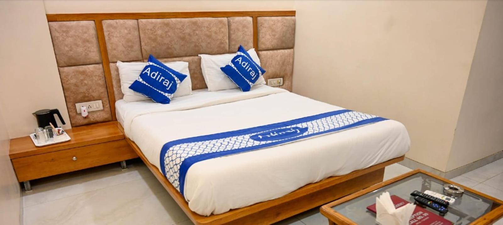 Adiraj Residency Otel Navi Mumbai Dış mekan fotoğraf
